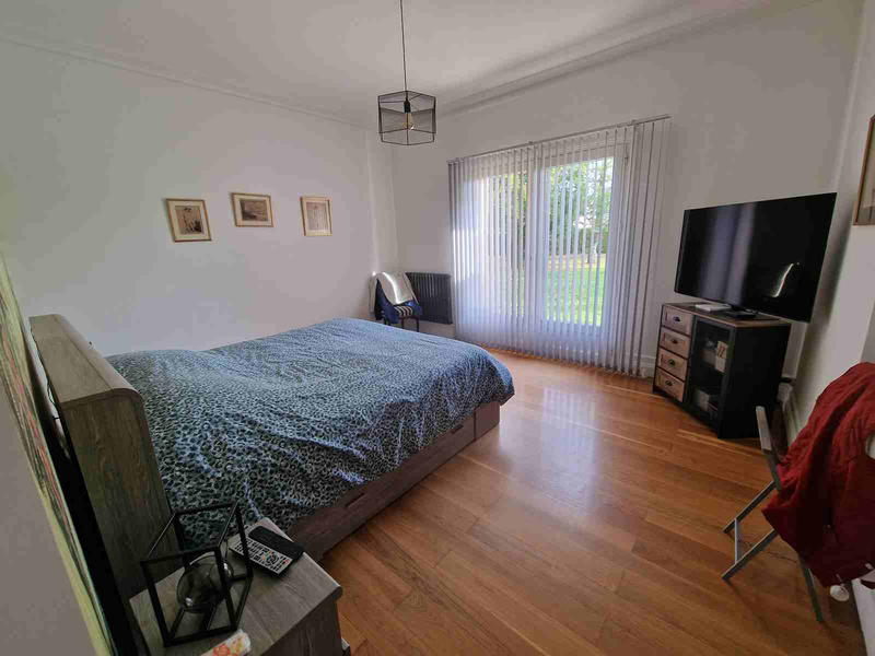 Maison - 255 m² - 8 pièces