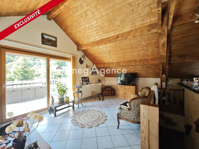 Maison - 247 m² - 7 pièces