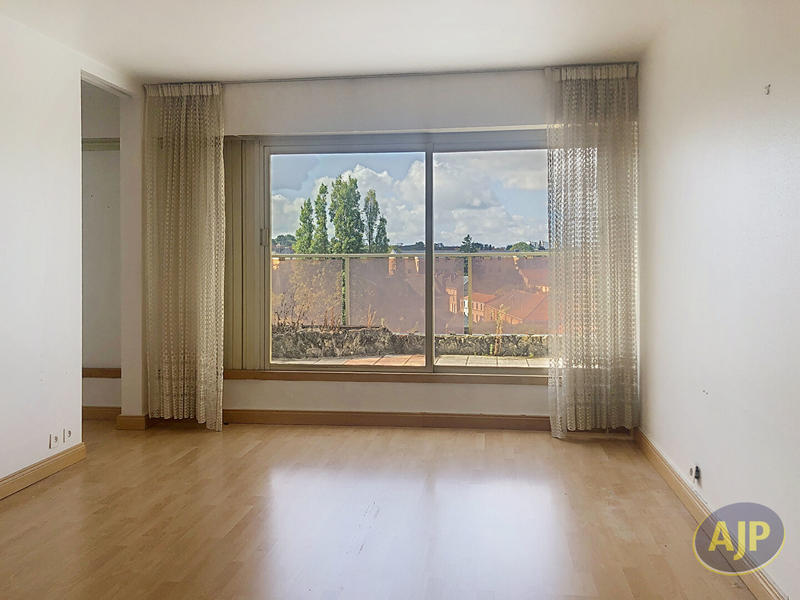 Appartement - 144 m² - 5 pièces