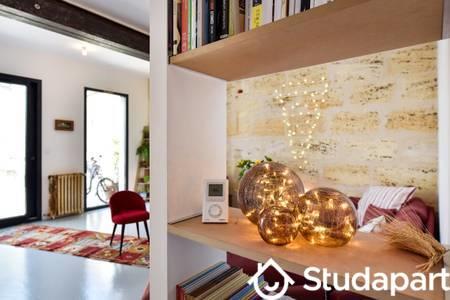 Chambre - 15 m² - 1 pièce