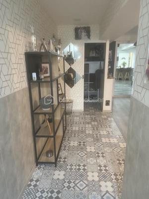 Demeure - 139 m² - 6 pièces