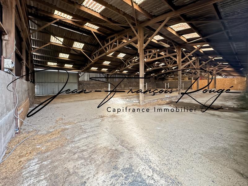 Maison - 243 m² - 10 pièces