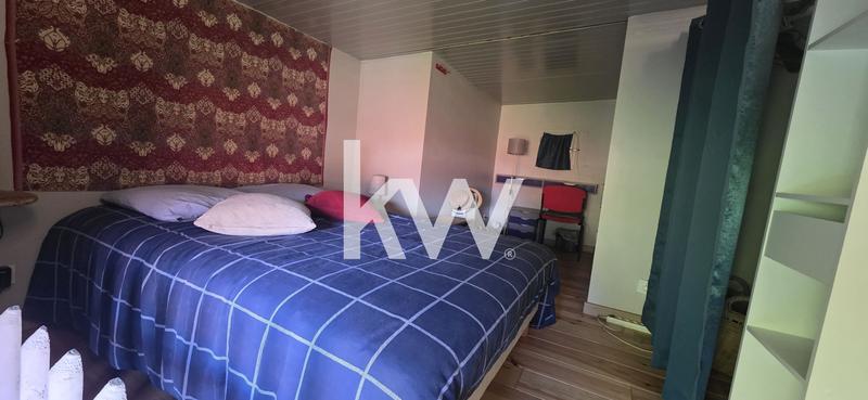 Maison - 280 m² - 11 pièces