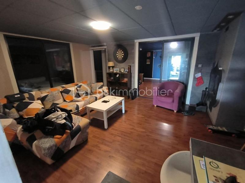 Maison - 240 m² - 10 pièces