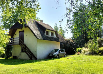 Maison - 260 m² - 10 pièces