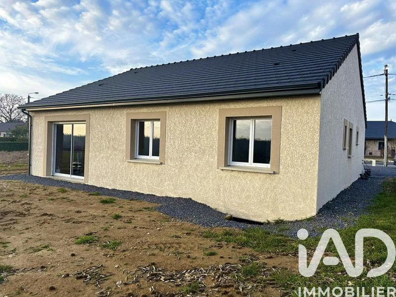 Maison - 99 m² - 4 pièces