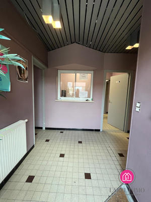 Local d'activités - 83 m² - 6 pièces