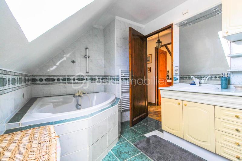 Maison - 108 m² - 5 pièces