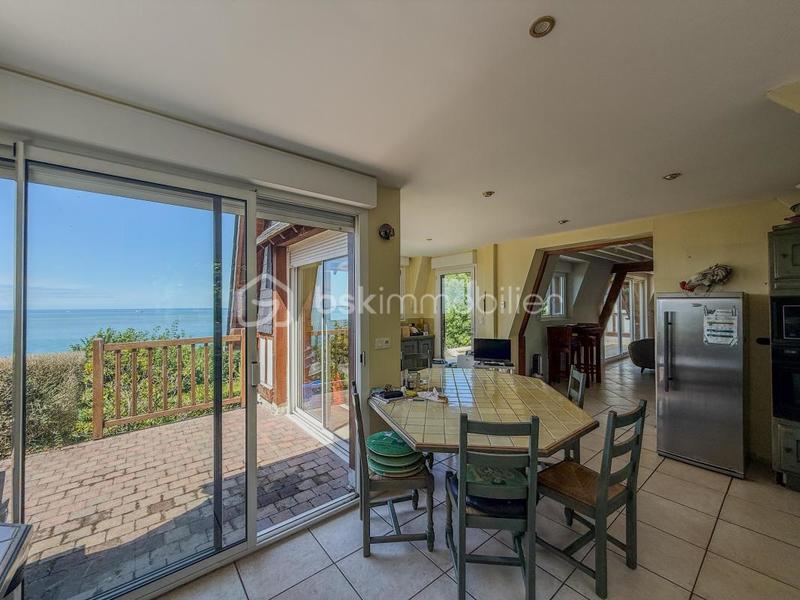 Propriété - 340 m² - 9 pièces