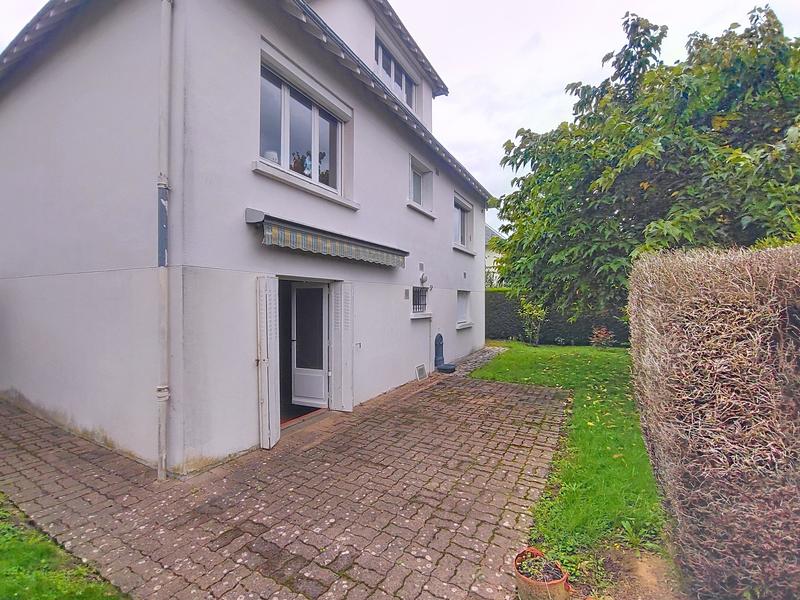 Maison traditionnelle - 150 m² - 7 pièces