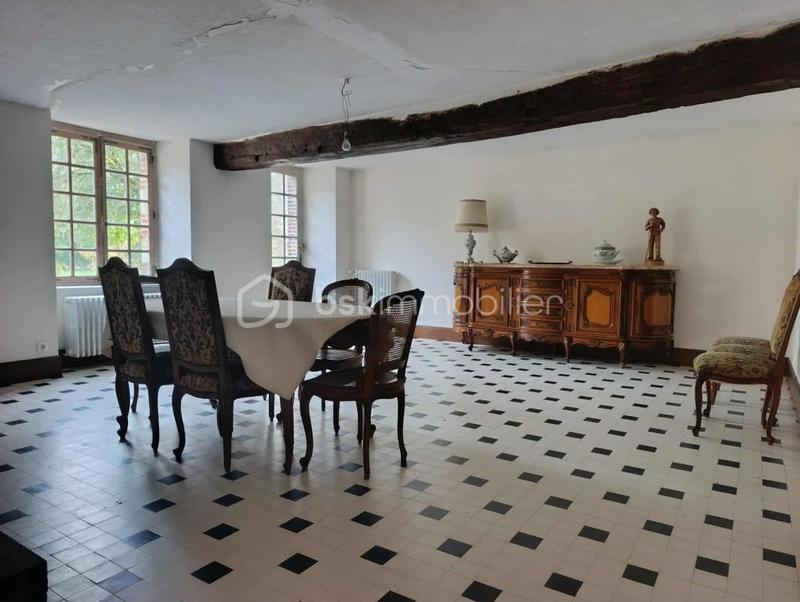 Demeure - 270 m² - 11 pièces