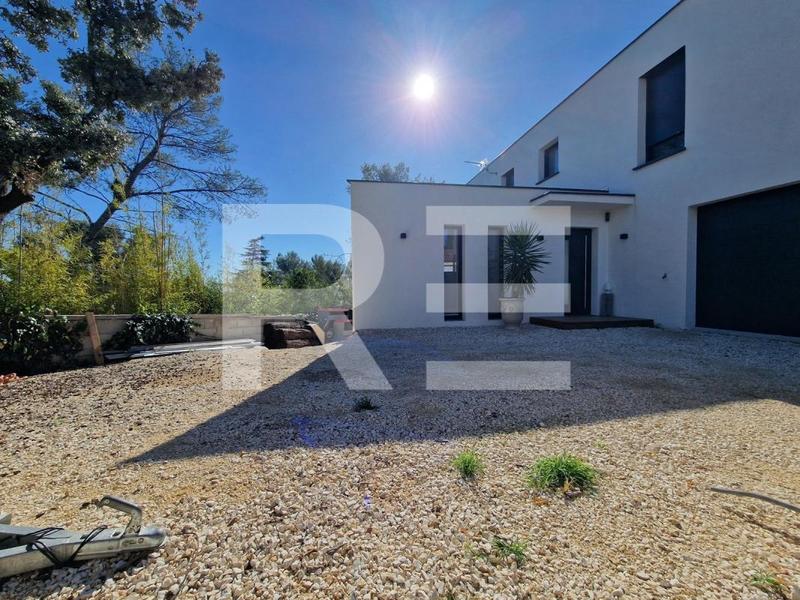 Villa - 138 m² - 6 pièces