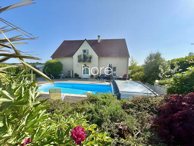 Villa - 275 m² - 9 pièces