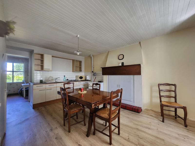 Maison - 98 m² - 5 pièces