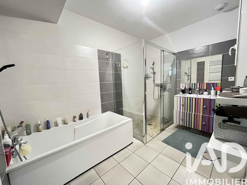 Maison - 187 m² - 7 pièces