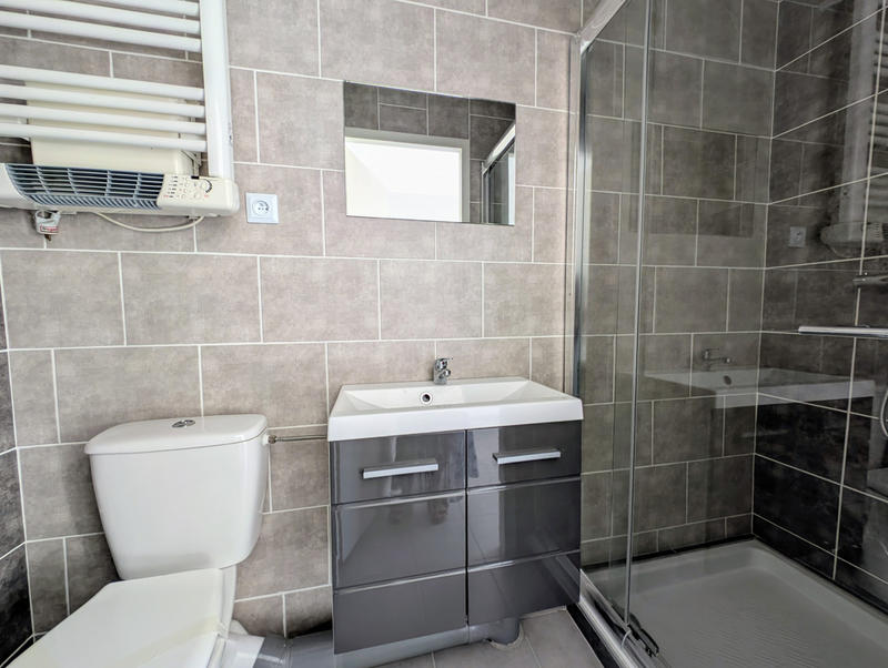 Maison - 247 m² - 9 pièces