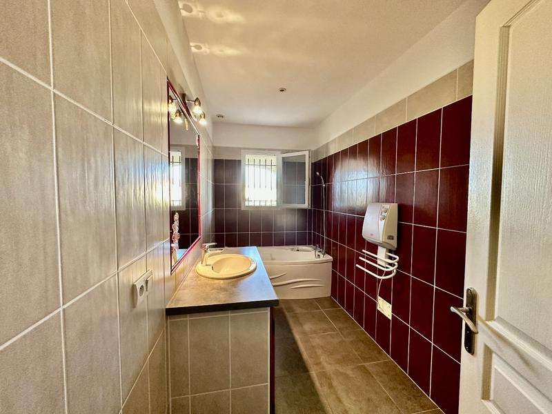 Maison - 190 m² - 6 pièces