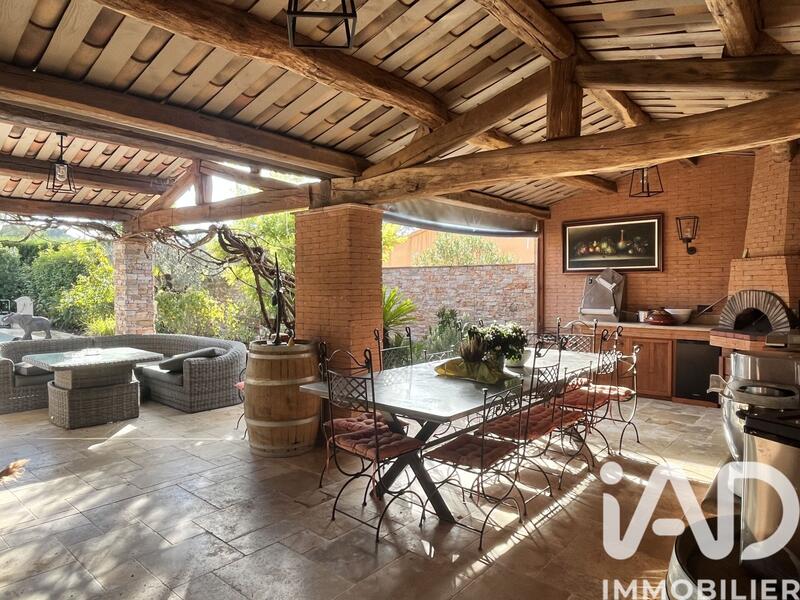 Maison - 142 m² - 5 pièces