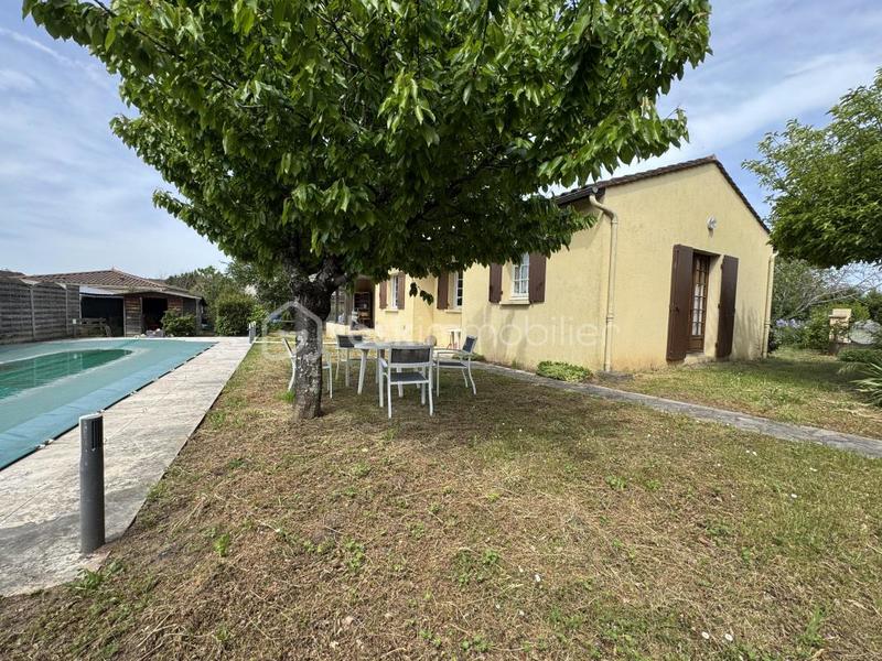 Maison traditionnelle - 92 m² - 4 pièces