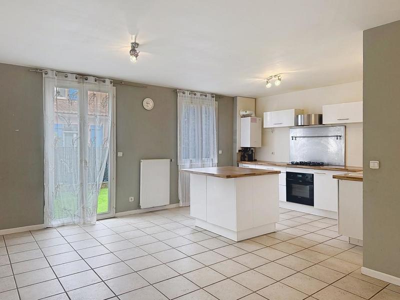 Maison - 88 m² - 4 pièces