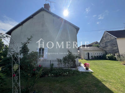 Maison - 92 m² - 6 pièces