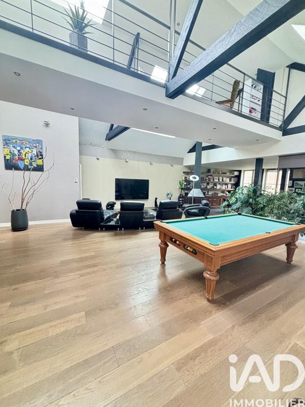 Loft - 330 m² - 7 pièces