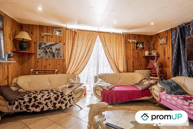 Maison - 202 m² - 5 pièces