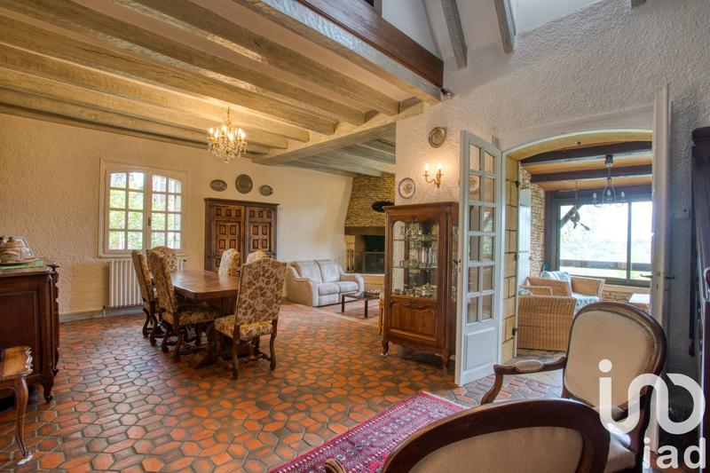 Maison - 201 m² - 6 pièces