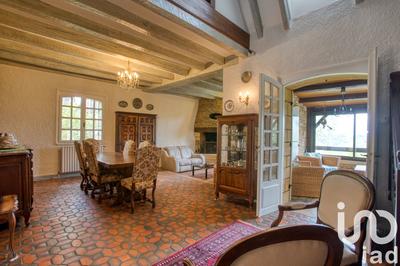 Maison - 201 m² - 6 pièces