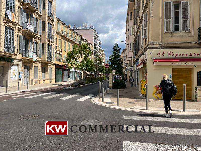 Fonds de commerce - Magasins - 160 m²