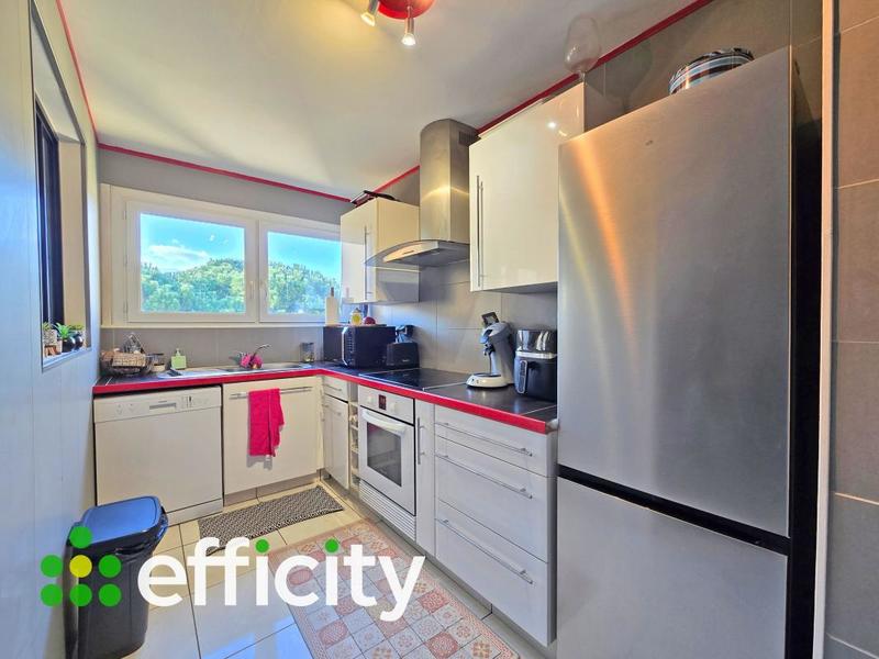 Appartement - 90 m² - 4 pièces