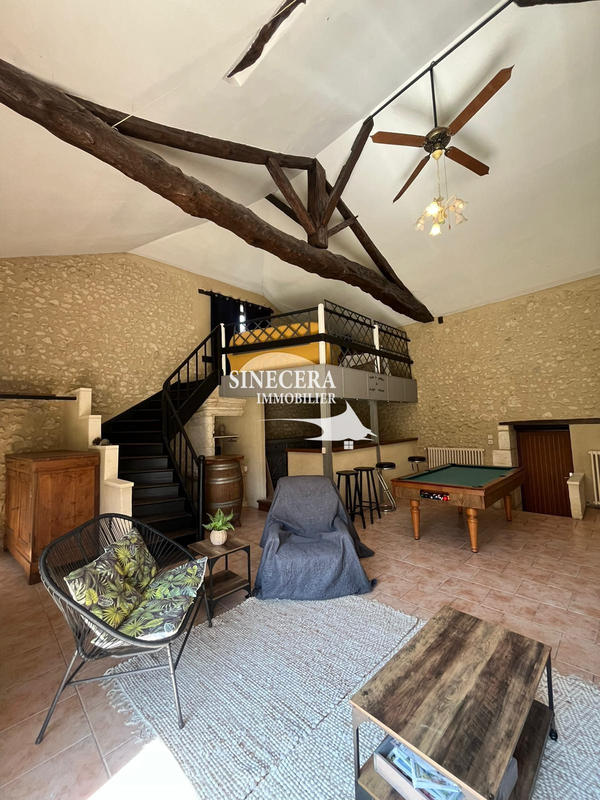 Maison - 200 m² - 5 pièces