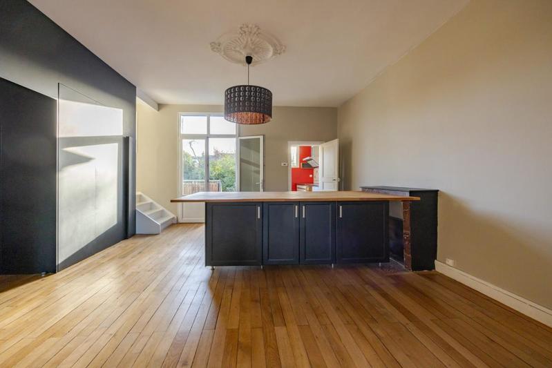 Maison - 200 m² - 7 pièces