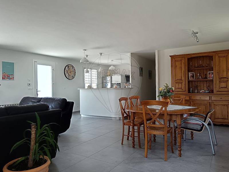 Maison - 110 m² - 4 pièces