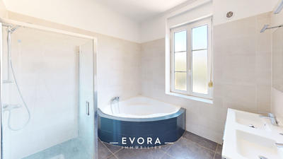 Appartement - 79 m² - 5 pièces