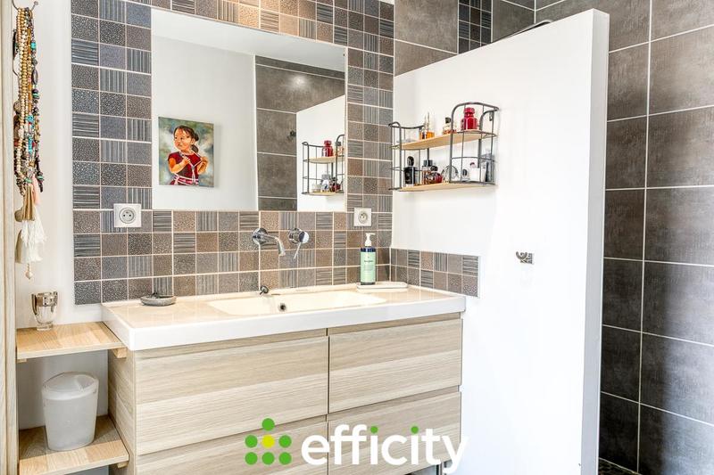 Appartement - 137 m² - 4 pièces