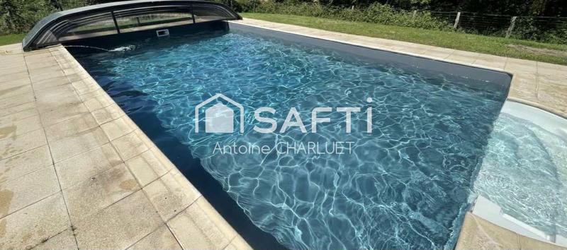 Maison - 255 m² - 9 pièces