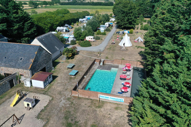 Château - 1 500 m² - 20 pièces