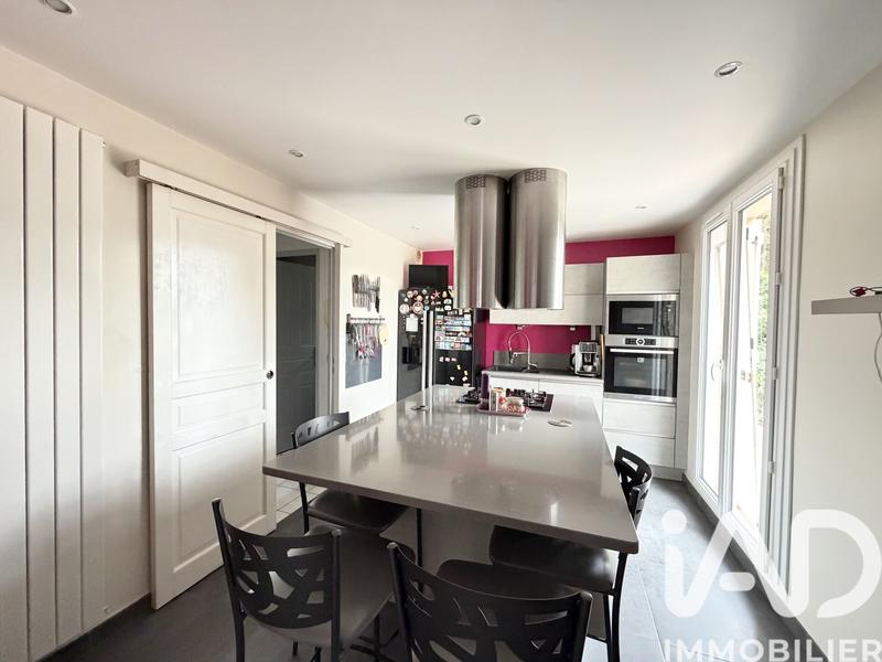 Maison - 140 m² - 6 pièces