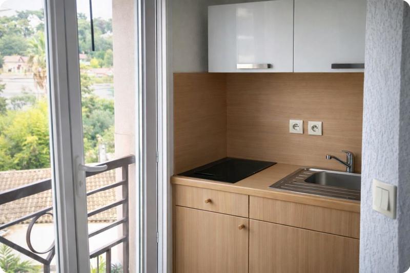 Studio - 25 m² - 1 pièce