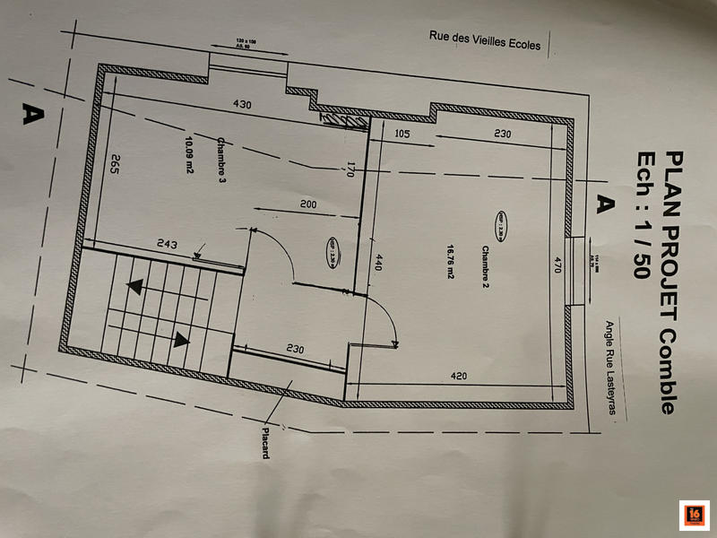 Maison - 90 m² - 5 pièces