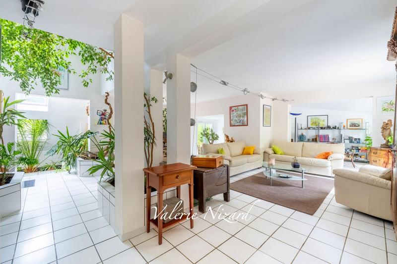 Maison d'architecte - 205 m² - 7 pièces