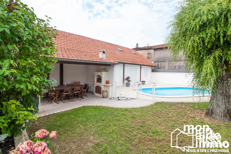 Maison - 220 m² - 5 pièces