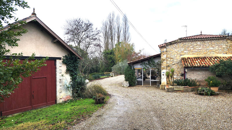 Maison - 251 m² - 8 pièces