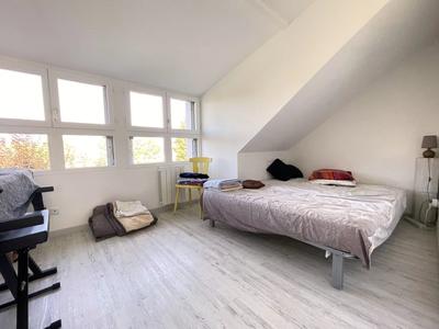 Maison - 163 m² - 9 pièces