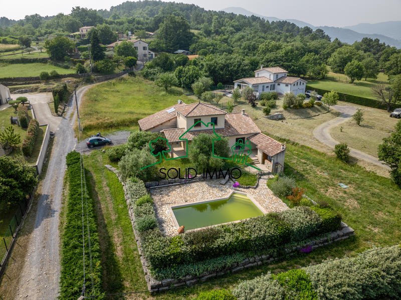 Villa - 150 m² - 7 pièces