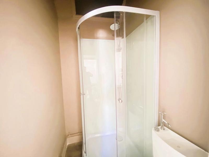 Maison - 215 m² - 11 pièces