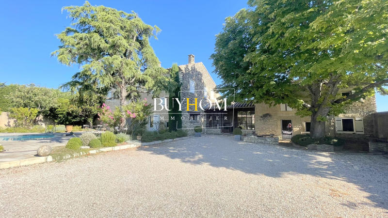 Maison - 304 m² - 8 pièces