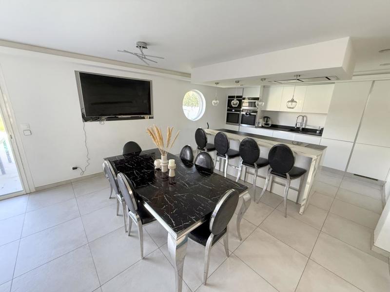 Maison - 114 m² - 4 pièces