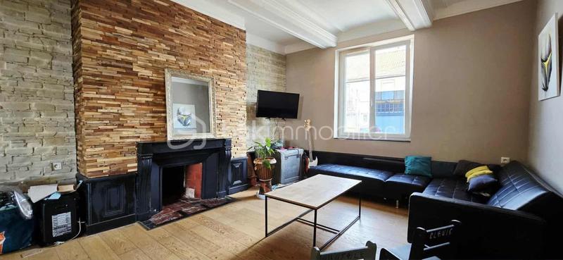 Maison - 285 m² - 9 pièces